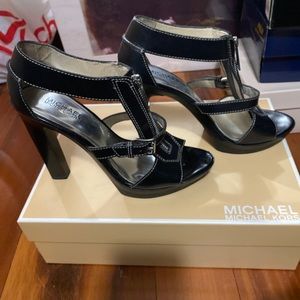 Michael Kors size 9